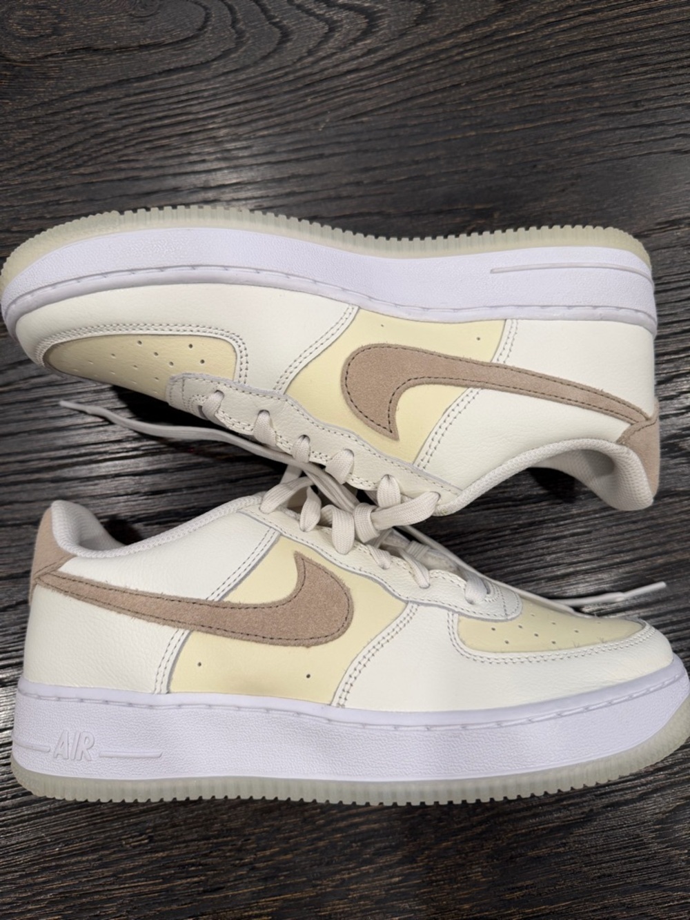 Nike Air Force 1 Low '07 LV8 Coconut Milk Khaki Mens Sports Sneaker 6Y